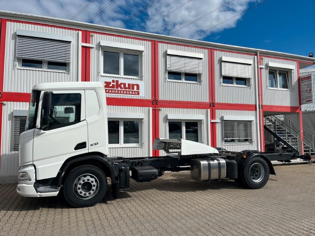 DAF XD 370 Fahrgestell - Kamion-šasija: slika DAF XD 370 Fahrgestell - Kamion-šasija DAF XD 370 Fahrgestell - Kamion-šasija: slika DAF XD 370 Fahrgestell - Kamion-šasija