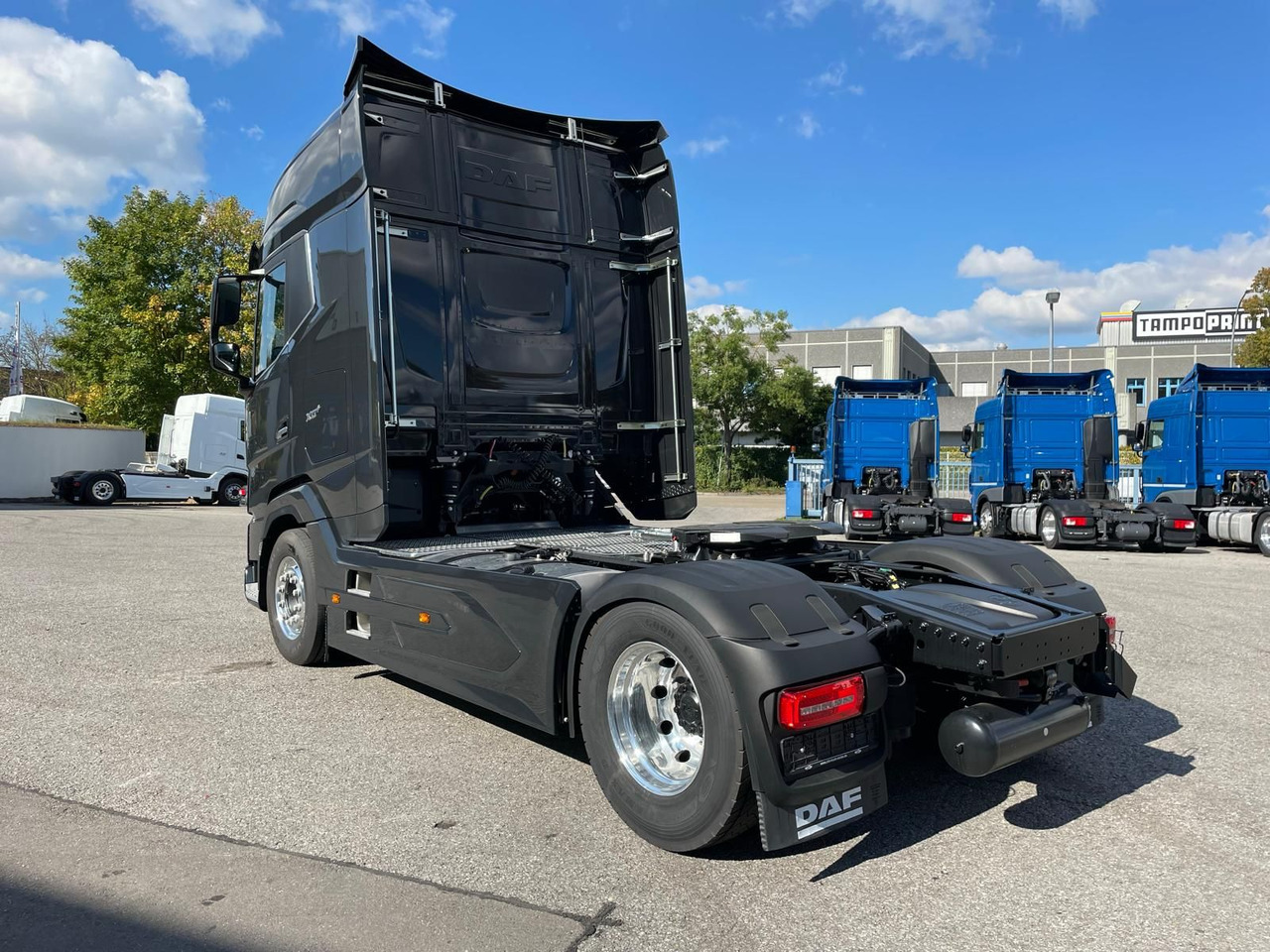 DAF FT XG+ 530 - Tegljač: slika DAF FT XG+ 530 - Tegljač DAF FT XG+ 530 - Tegljač: slika DAF FT XG+ 530 - Tegljač