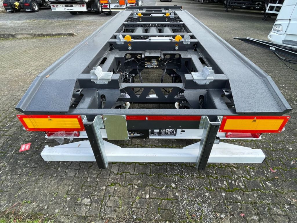 Wielton 2-Achs Außenroller-Abrollanhänger Wielton 2-Achs Außenroller-Abrollanhänger - Abroll/ Samopodizač prikolica: slika Wielton 2-Achs Außenroller-Abrollanhänger Wielton 2-Achs Außenroller-Abrollanhänger - Abroll/ Samopodizač prikolica Wielton 2-Achs Außenroller-Abrollanhänger Wielton 2-Achs Außenroller-Abrollanhänger - Abroll/ Samopodizač prikolica: slika Wielton 2-Achs Außenroller-Abrollanhänger Wielton 2-Achs Außenroller-Abrollanhänger - Abroll/ Samopodizač prikolica