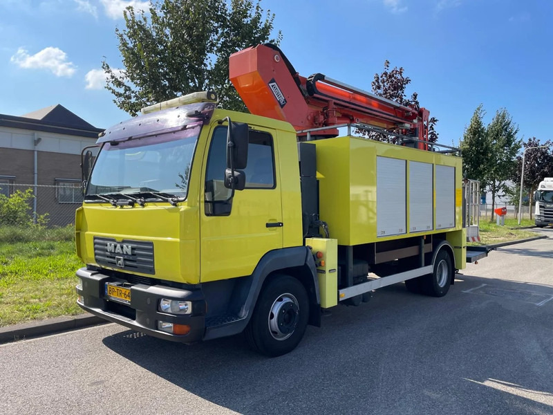 MAN L2000 12.210 CUSTER T-200- 18 - Kamion: slika MAN L2000 12.210 CUSTER T-200- 18 - Kamion MAN L2000 12.210 CUSTER T-200- 18 - Kamion: slika MAN L2000 12.210 CUSTER T-200- 18 - Kamion