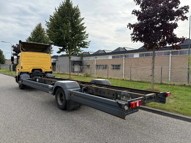 Mercedes-Benz Atego 1318 L - Kamion-šasija: slika Mercedes-Benz Atego 1318 L - Kamion-šasija Mercedes-Benz Atego 1318 L - Kamion-šasija: slika Mercedes-Benz Atego 1318 L - Kamion-šasija