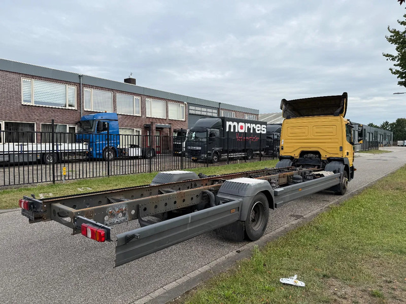 Mercedes-Benz Atego 1318 L - Kamion-šasija: slika Mercedes-Benz Atego 1318 L - Kamion-šasija Mercedes-Benz Atego 1318 L - Kamion-šasija: slika Mercedes-Benz Atego 1318 L - Kamion-šasija