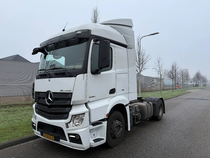 Mercedes-Benz Actros 1940 - Tegljač: slika Mercedes-Benz Actros 1940 - Tegljač Mercedes-Benz Actros 1940 - Tegljač: slika Mercedes-Benz Actros 1940 - Tegljač