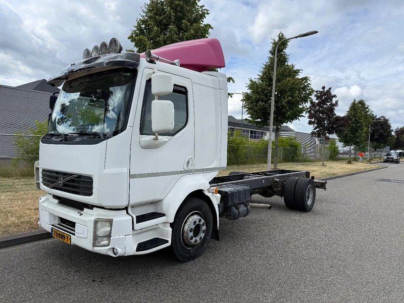 Volvo FL 250 pk 2013 euro 5 - Kamion-šasija: slika Volvo FL 250 pk 2013 euro 5 - Kamion-šasija Volvo FL 250 pk 2013 euro 5 - Kamion-šasija: slika Volvo FL 250 pk 2013 euro 5 - Kamion-šasija