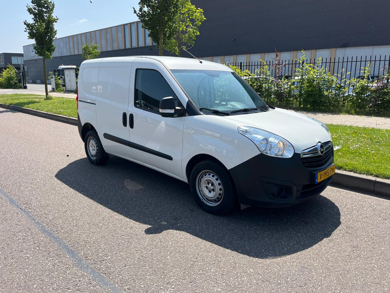 Opel Combo Edition 1.3 CDTi 95 pk, Euro 6, Airco, Schuifdeur, - Mali kombi: slika Opel Combo Edition 1.3 CDTi 95 pk, Euro 6, Airco, Schuifdeur, - Mali kombi Opel Combo Edition 1.3 CDTi 95 pk, Euro 6, Airco, Schuifdeur, - Mali kombi: slika Opel Combo Edition 1.3 CDTi 95 pk, Euro 6, Airco, Schuifdeur, - Mali kombi