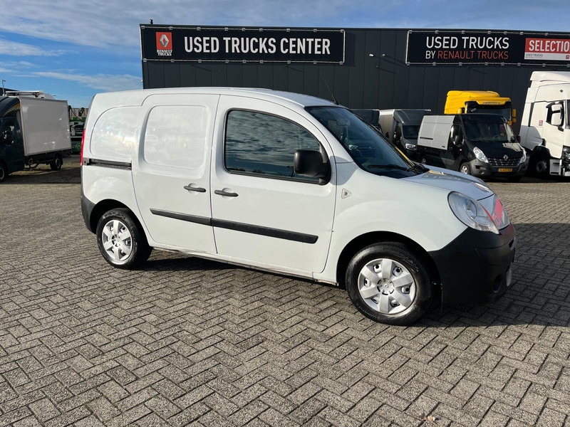 Renault Kangoo Express 1.5 DCI 104 pk, L1 , Schuifdeur, Airco - Mali kombi: slika Renault Kangoo Express 1.5 DCI 104 pk, L1 , Schuifdeur, Airco - Mali kombi Renault Kangoo Express 1.5 DCI 104 pk, L1 , Schuifdeur, Airco - Mali kombi: slika Renault Kangoo Express 1.5 DCI 104 pk, L1 , Schuifdeur, Airco - Mali kombi