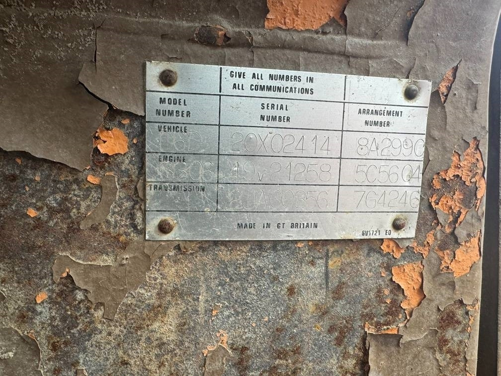 Buldožer CAT D 6 D: slika Buldožer CAT D 6 D Buldožer CAT D 6 D: slika Buldožer CAT D 6 D