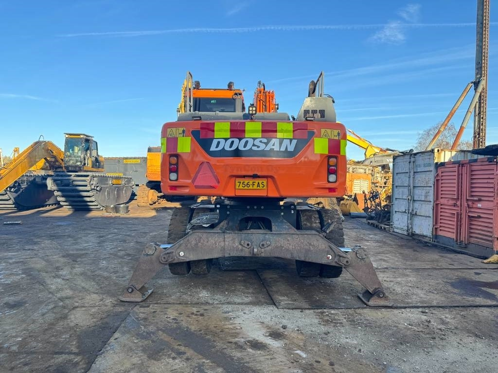 Doosan DX 170 W - 5 - Bager na kotačima: slika Doosan DX 170 W - 5 - Bager na kotačima Doosan DX 170 W - 5 - Bager na kotačima: slika Doosan DX 170 W - 5 - Bager na kotačima