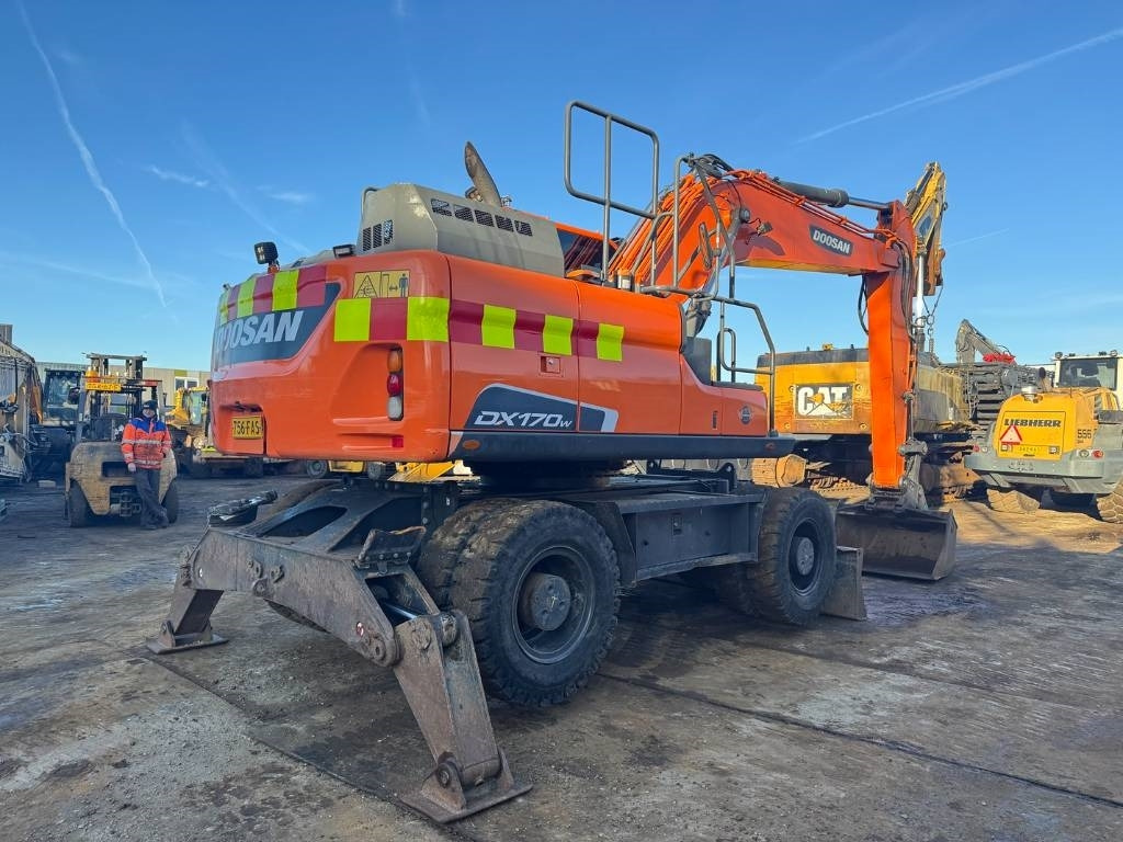 Doosan DX 170 W - 5 - Bager na kotačima: slika Doosan DX 170 W - 5 - Bager na kotačima Doosan DX 170 W - 5 - Bager na kotačima: slika Doosan DX 170 W - 5 - Bager na kotačima