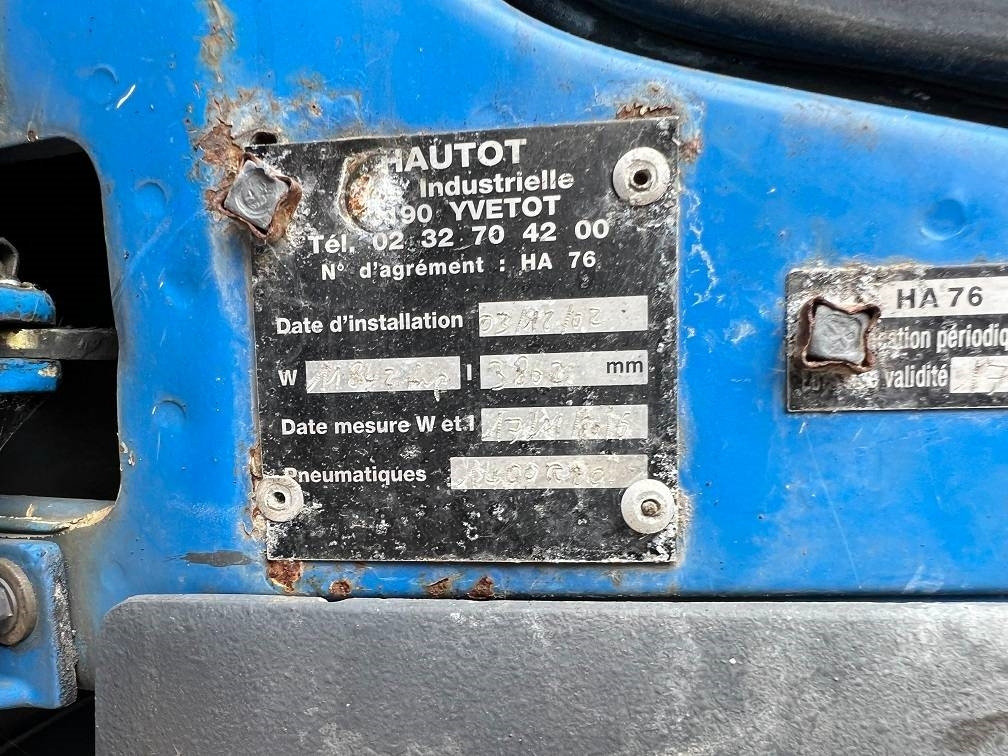 Kamion sandučar Iveco eurocargo 135E18 4x4: slika Kamion sandučar Iveco eurocargo 135E18 4x4
