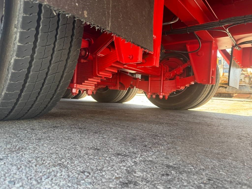 Novi Poluprikolica s niskim utovarivačem Lider LD07 Low Bed 4 Axle Full Spring 86 Ton Load: slika Novi Poluprikolica s niskim utovarivačem Lider LD07 Low Bed 4 Axle Full Spring 86 Ton Load