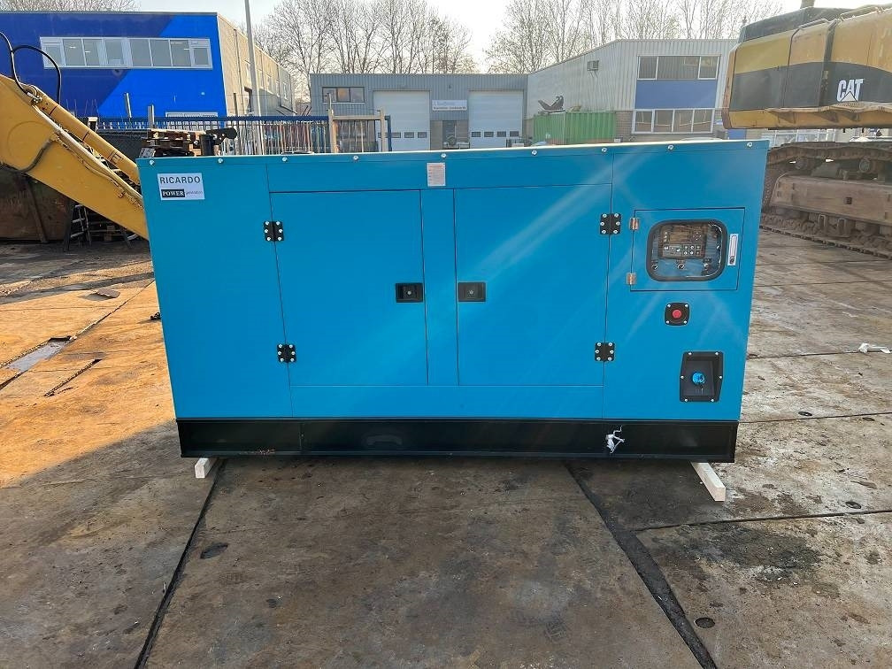 Ricardo 150KVA (120KW) SILENT GENERATOR 3 PHASE 50HZ 400V - Generatorski set: slika Ricardo 150KVA (120KW) SILENT GENERATOR 3 PHASE 50HZ 400V - Generatorski set Ricardo 150KVA (120KW) SILENT GENERATOR 3 PHASE 50HZ 400V - Generatorski set: slika Ricardo 150KVA (120KW) SILENT GENERATOR 3 PHASE 50HZ 400V - Generatorski set