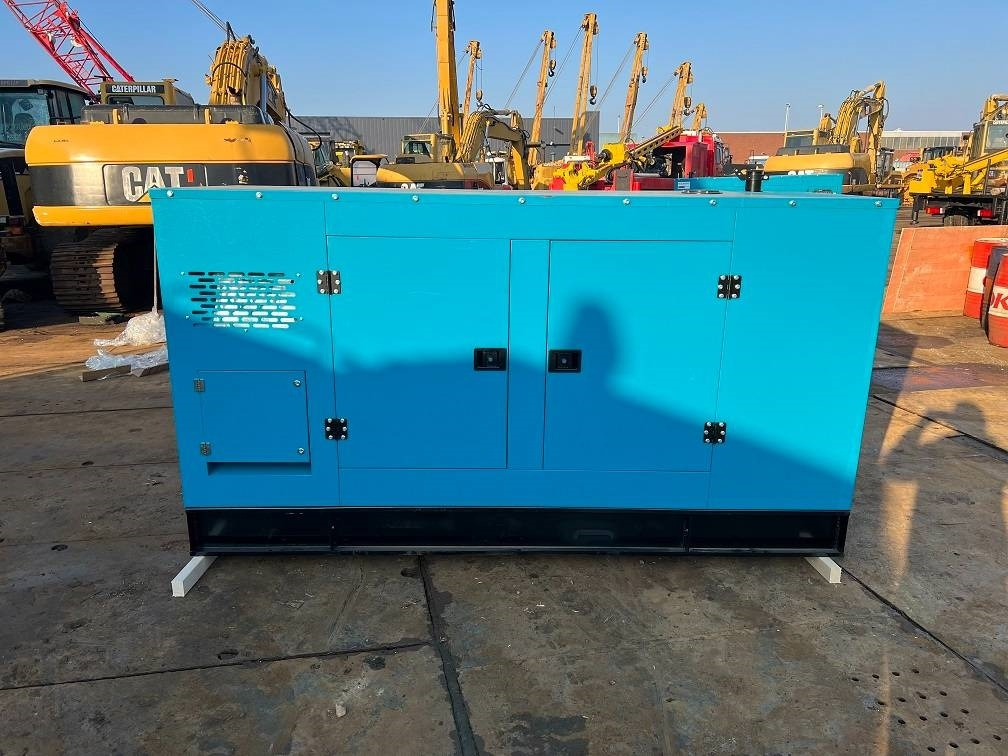 Ricardo 150KVA (120KW) SILENT GENERATOR 3 PHASE 50HZ 400V - Generatorski set: slika Ricardo 150KVA (120KW) SILENT GENERATOR 3 PHASE 50HZ 400V - Generatorski set Ricardo 150KVA (120KW) SILENT GENERATOR 3 PHASE 50HZ 400V - Generatorski set: slika Ricardo 150KVA (120KW) SILENT GENERATOR 3 PHASE 50HZ 400V - Generatorski set