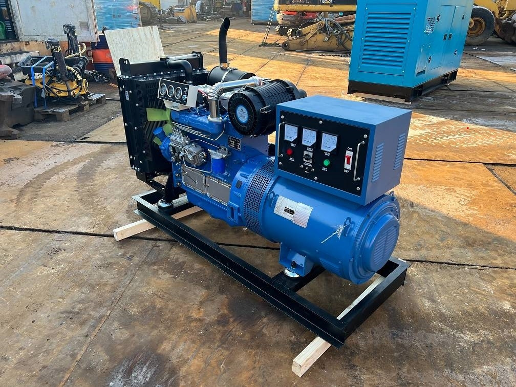 Ricardo 50kva (40kw) generator 3 phase 50hz 400v unused - Generatorski set: slika Ricardo 50kva (40kw) generator 3 phase 50hz 400v unused - Generatorski set Ricardo 50kva (40kw) generator 3 phase 50hz 400v unused - Generatorski set: slika Ricardo 50kva (40kw) generator 3 phase 50hz 400v unused - Generatorski set