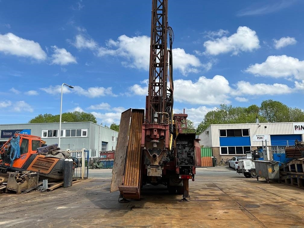 Sisu 12E480 6X6 WATER WELL DRILL ATLAS COPCO XRV410 (50 - Platforma za bušenje: slika Sisu 12E480 6X6 WATER WELL DRILL ATLAS COPCO XRV410 (50 - Platforma za bušenje Sisu 12E480 6X6 WATER WELL DRILL ATLAS COPCO XRV410 (50 - Platforma za bušenje: slika Sisu 12E480 6X6 WATER WELL DRILL ATLAS COPCO XRV410 (50 - Platforma za bušenje