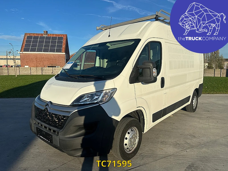 Citroën Jumper 130cv - Dostavno vozilo sa zatvorenim sandukom: slika Citroën Jumper 130cv - Dostavno vozilo sa zatvorenim sandukom Citroën Jumper 130cv - Dostavno vozilo sa zatvorenim sandukom: slika Citroën Jumper 130cv - Dostavno vozilo sa zatvorenim sandukom