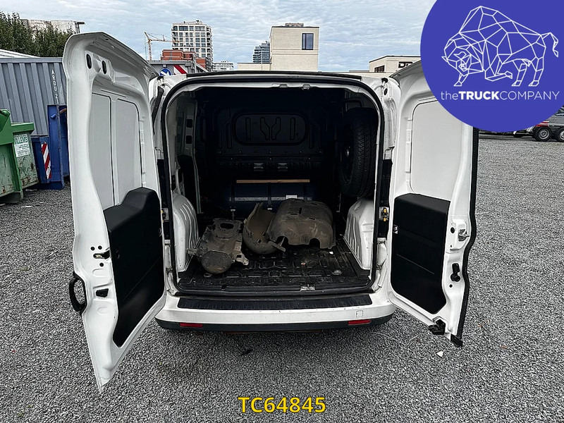 Furgon Fiat Doblò 1.4i PETROL / CNG: slika Furgon Fiat Doblò 1.4i PETROL / CNG Furgon Fiat Doblò 1.4i PETROL / CNG: slika Furgon Fiat Doblò 1.4i PETROL / CNG