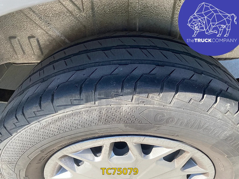 Ford Transit 2.2 TDCI L2 H2 AIRCO - Furgon: slika Ford Transit 2.2 TDCI L2 H2 AIRCO - Furgon Ford Transit 2.2 TDCI L2 H2 AIRCO - Furgon: slika Ford Transit 2.2 TDCI L2 H2 AIRCO - Furgon