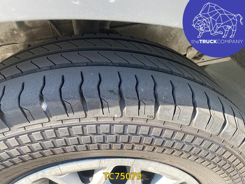 Ford Transit 2.2 TDCI L2 H2 AIRCO - Furgon: slika Ford Transit 2.2 TDCI L2 H2 AIRCO - Furgon Ford Transit 2.2 TDCI L2 H2 AIRCO - Furgon: slika Ford Transit 2.2 TDCI L2 H2 AIRCO - Furgon