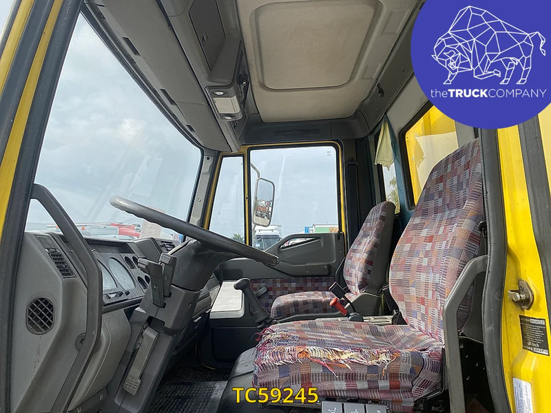 Iveco EuroCargo 120 E18 - Kamion-šasija: slika Iveco EuroCargo 120 E18 - Kamion-šasija Iveco EuroCargo 120 E18 - Kamion-šasija: slika Iveco EuroCargo 120 E18 - Kamion-šasija