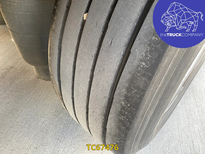 Krone - Poluprikolica s ceradom: slika Krone - Poluprikolica s ceradom Krone - Poluprikolica s ceradom: slika Krone - Poluprikolica s ceradom