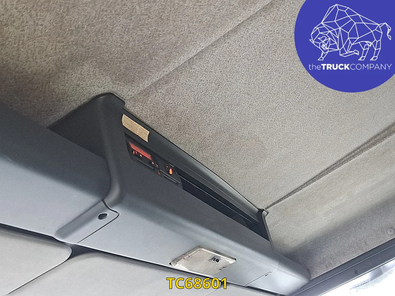 Kamion s otvorenim sandukom MAN TGM 290: slika Kamion s otvorenim sandukom MAN TGM 290