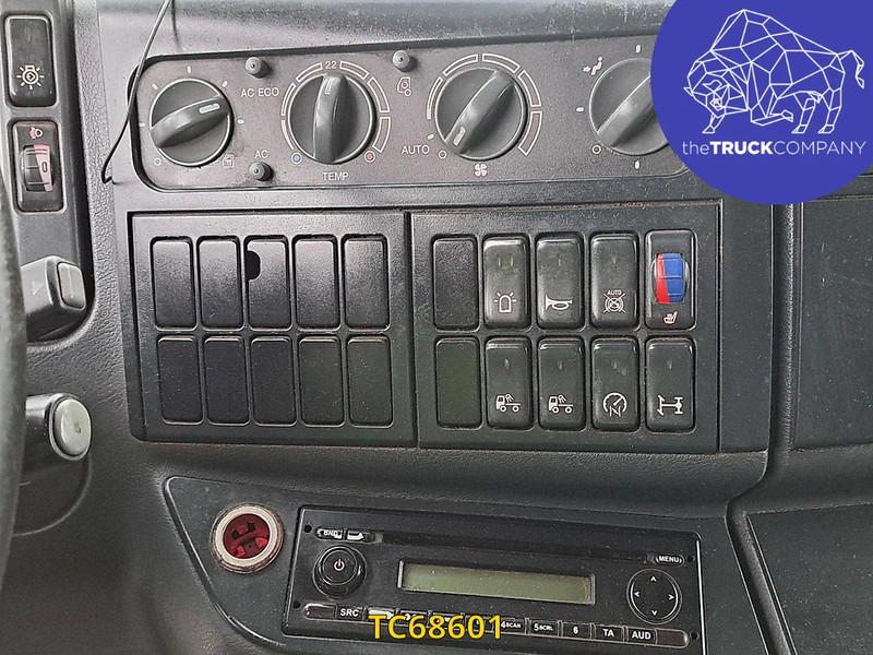 Kamion s otvorenim sandukom MAN TGM 290: slika Kamion s otvorenim sandukom MAN TGM 290