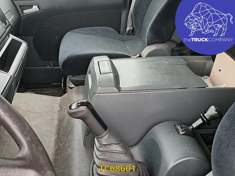 Kamion s otvorenim sandukom MAN TGM 290: slika Kamion s otvorenim sandukom MAN TGM 290