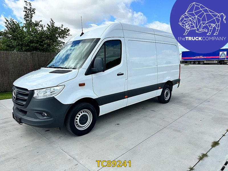 Mercedes-Benz Sprinter 317 CDI L2H2 - Furgon: slika Mercedes-Benz Sprinter 317 CDI L2H2 - Furgon Mercedes-Benz Sprinter 317 CDI L2H2 - Furgon: slika Mercedes-Benz Sprinter 317 CDI L2H2 - Furgon