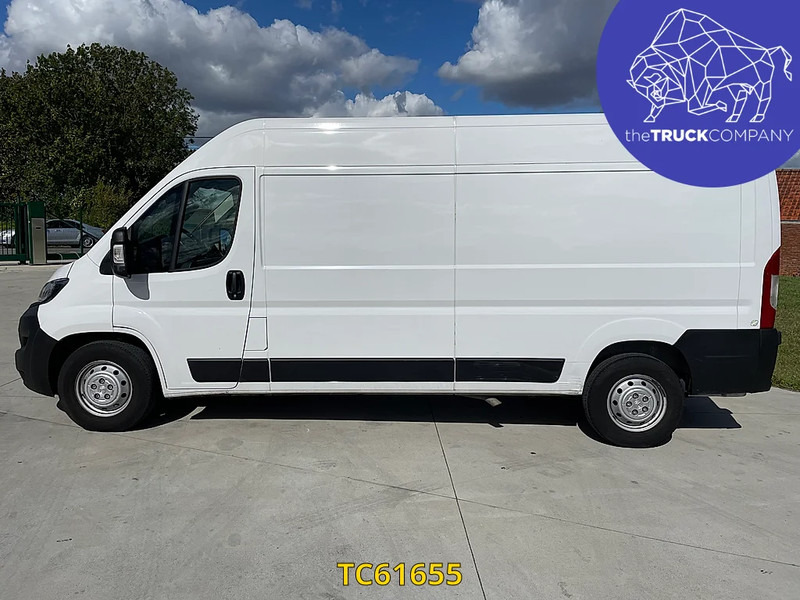 Peugeot Boxer 435 L3 H2 2.2 Blue HDI - Furgon: slika Peugeot Boxer 435 L3 H2 2.2 Blue HDI - Furgon Peugeot Boxer 435 L3 H2 2.2 Blue HDI - Furgon: slika Peugeot Boxer 435 L3 H2 2.2 Blue HDI - Furgon