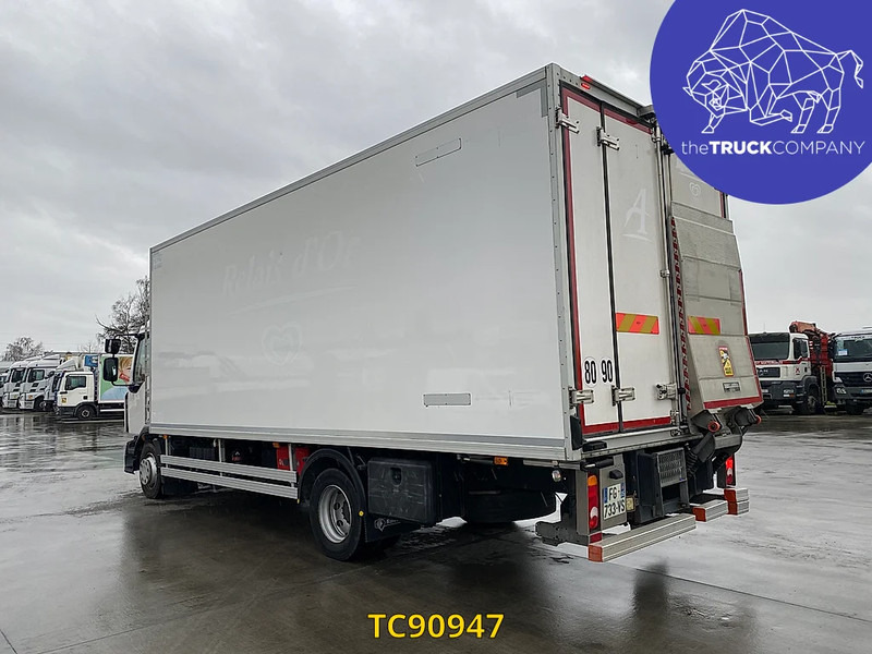 Renault D 210 - Kamion hladnjača: slika Renault D 210 - Kamion hladnjača Renault D 210 - Kamion hladnjača: slika Renault D 210 - Kamion hladnjača