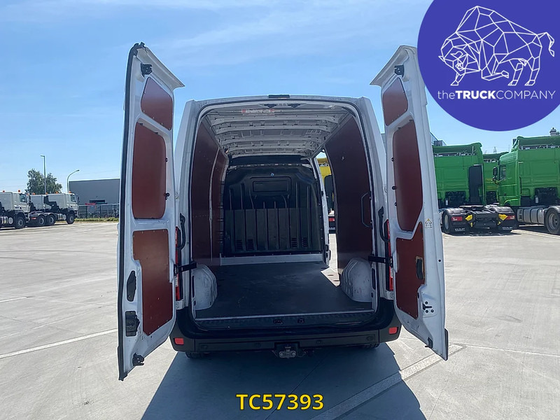Renault Master 2.3 DCI L3H2 - Furgon: slika Renault Master 2.3 DCI L3H2 - Furgon Renault Master 2.3 DCI L3H2 - Furgon: slika Renault Master 2.3 DCI L3H2 - Furgon