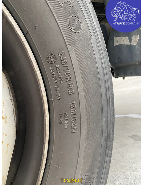 Kamion sandučar Renault Midlum 210: slika Kamion sandučar Renault Midlum 210