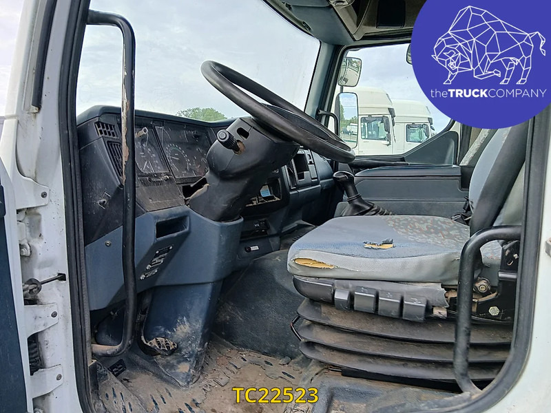 Kiper Renault Premium 210: slika Kiper Renault Premium 210 Kiper Renault Premium 210: slika Kiper Renault Premium 210