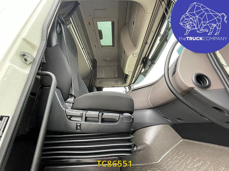 DAF XF 480 - Tegljač: slika DAF XF 480 - Tegljač DAF XF 480 - Tegljač: slika DAF XF 480 - Tegljač