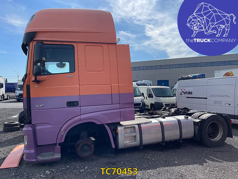 DAF XF Euro6 - Tegljač: slika DAF XF Euro6 - Tegljač DAF XF Euro6 - Tegljač: slika DAF XF Euro6 - Tegljač