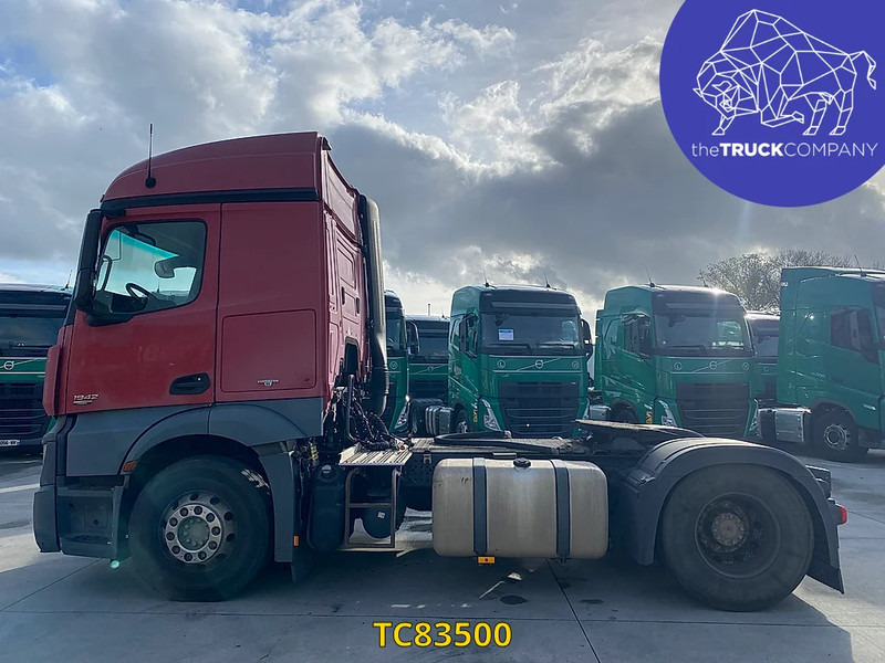 Mercedes-Benz Actros 1842 - Tegljač: slika Mercedes-Benz Actros 1842 - Tegljač Mercedes-Benz Actros 1842 - Tegljač: slika Mercedes-Benz Actros 1842 - Tegljač