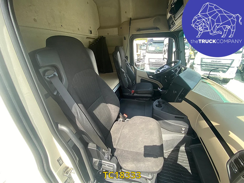 Mercedes-Benz Actros 1843 - Tegljač: slika Mercedes-Benz Actros 1843 - Tegljač Mercedes-Benz Actros 1843 - Tegljač: slika Mercedes-Benz Actros 1843 - Tegljač