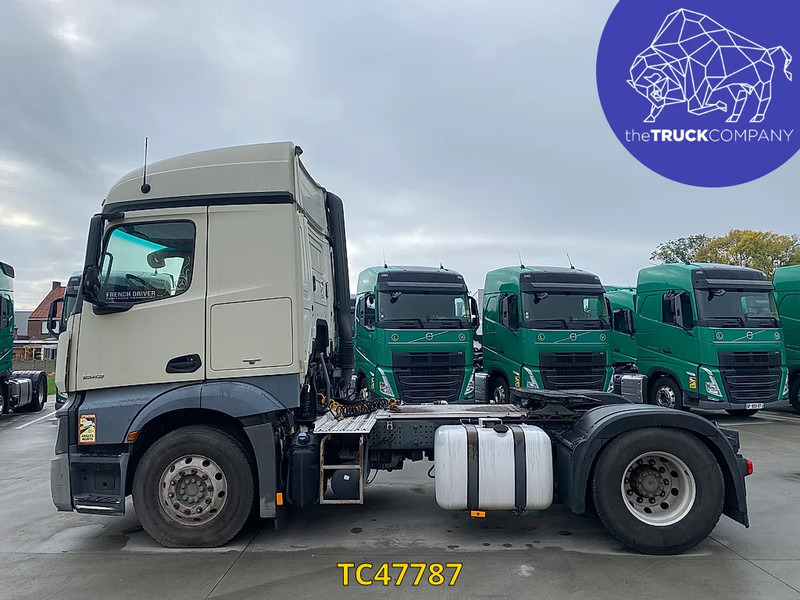 Mercedes-Benz Actros 1843 - Tegljač: slika Mercedes-Benz Actros 1843 - Tegljač Mercedes-Benz Actros 1843 - Tegljač: slika Mercedes-Benz Actros 1843 - Tegljač