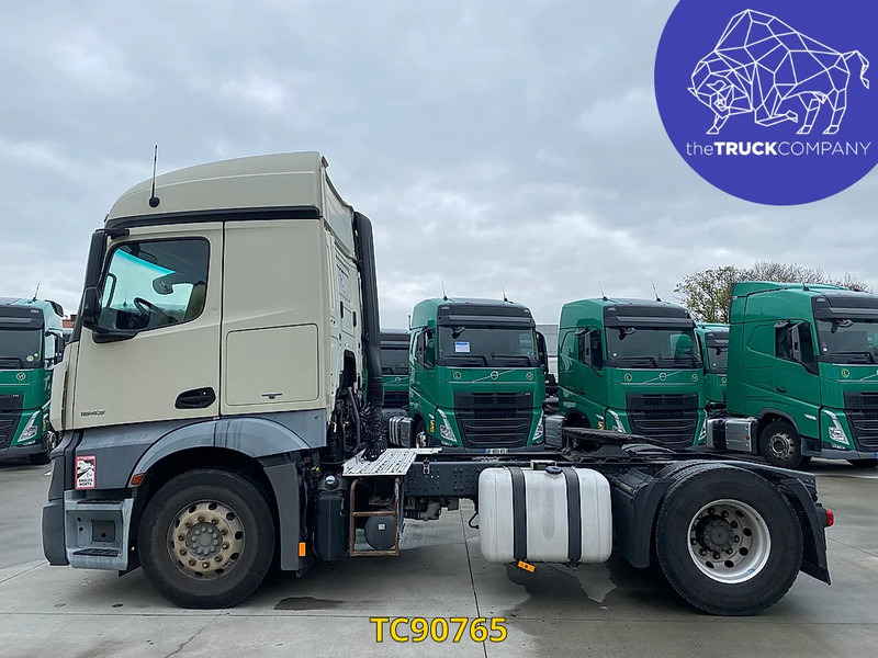 Mercedes-Benz Actros 1843 - Tegljač: slika Mercedes-Benz Actros 1843 - Tegljač Mercedes-Benz Actros 1843 - Tegljač: slika Mercedes-Benz Actros 1843 - Tegljač
