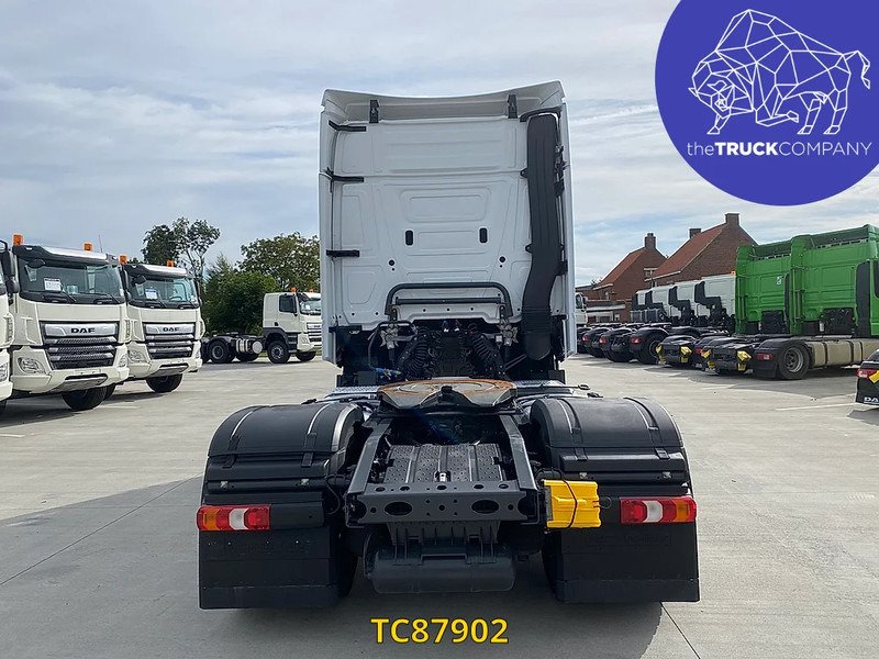 Mercedes-Benz Actros 1845 - Tegljač: slika Mercedes-Benz Actros 1845 - Tegljač Mercedes-Benz Actros 1845 - Tegljač: slika Mercedes-Benz Actros 1845 - Tegljač