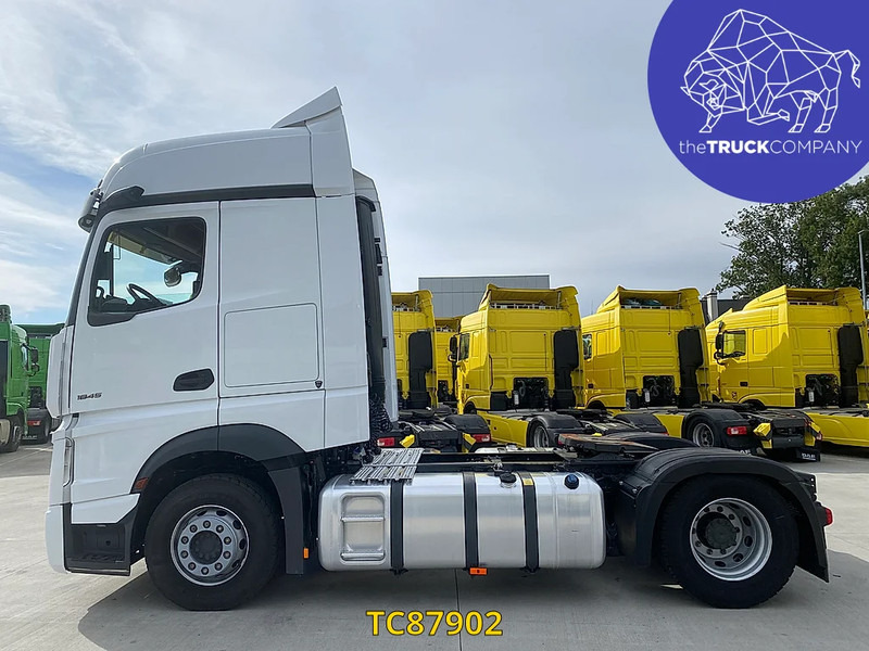 Mercedes-Benz Actros 1845 - Tegljač: slika Mercedes-Benz Actros 1845 - Tegljač Mercedes-Benz Actros 1845 - Tegljač: slika Mercedes-Benz Actros 1845 - Tegljač