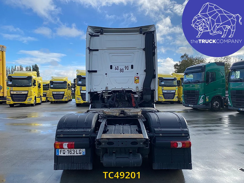 Mercedes-Benz Actros 1845 - Tegljač: slika Mercedes-Benz Actros 1845 - Tegljač Mercedes-Benz Actros 1845 - Tegljač: slika Mercedes-Benz Actros 1845 - Tegljač