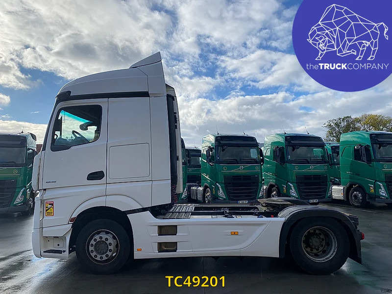 Mercedes-Benz Actros 1845 - Tegljač: slika Mercedes-Benz Actros 1845 - Tegljač Mercedes-Benz Actros 1845 - Tegljač: slika Mercedes-Benz Actros 1845 - Tegljač
