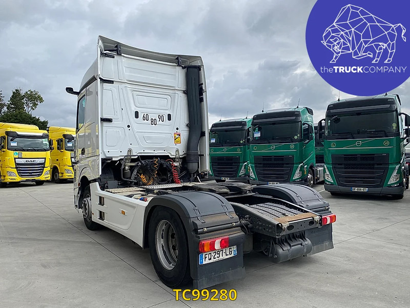 Mercedes-Benz Actros 1845 - Tegljač: slika Mercedes-Benz Actros 1845 - Tegljač Mercedes-Benz Actros 1845 - Tegljač: slika Mercedes-Benz Actros 1845 - Tegljač