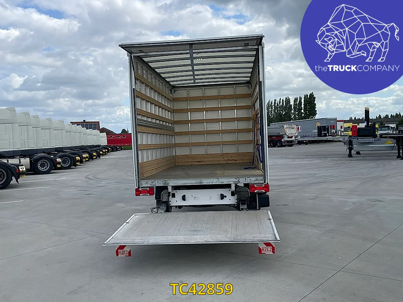 Volkswagen Crafter 2.0 TDI BOX + LIFT - Dostavno vozilo sa zatvorenim sandukom: slika Volkswagen Crafter 2.0 TDI BOX + LIFT - Dostavno vozilo sa zatvorenim sandukom Volkswagen Crafter 2.0 TDI BOX + LIFT - Dostavno vozilo sa zatvorenim sandukom: slika Volkswagen Crafter 2.0 TDI BOX + LIFT - Dostavno vozilo sa zatvorenim sandukom