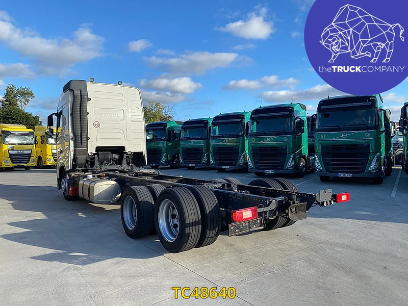 Volvo FH 460 - Kamion-šasija: slika Volvo FH 460 - Kamion-šasija Volvo FH 460 - Kamion-šasija: slika Volvo FH 460 - Kamion-šasija