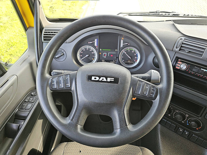 Kamion hladnjača DAF CF 220 CARRIER LIFT DOORS: slika Kamion hladnjača DAF CF 220 CARRIER LIFT DOORS