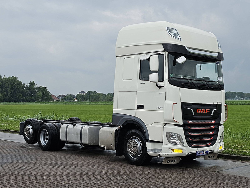DAF XF 480 - Kamion-šasija: slika DAF XF 480 - Kamion-šasija DAF XF 480 - Kamion-šasija: slika DAF XF 480 - Kamion-šasija