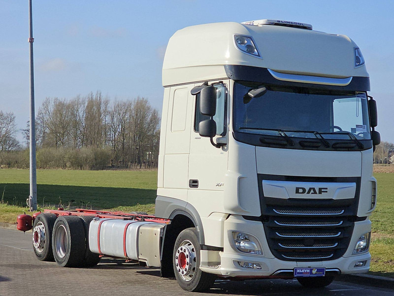 DAF XF 480 - Kamion-šasija: slika DAF XF 480 - Kamion-šasija DAF XF 480 - Kamion-šasija: slika DAF XF 480 - Kamion-šasija